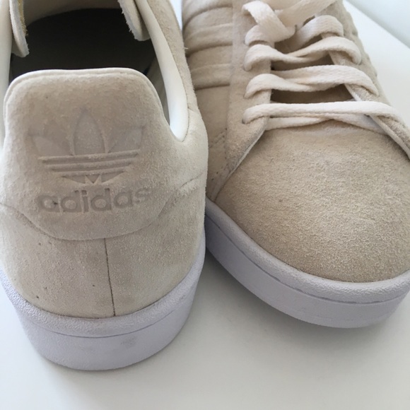 Men’s Adidas Campus off white shoes - Picture 3 of 4